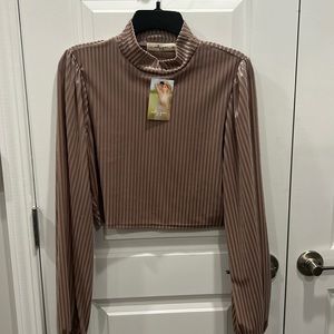 NWT Molly Green puffy sleeved, mock neck top, size M